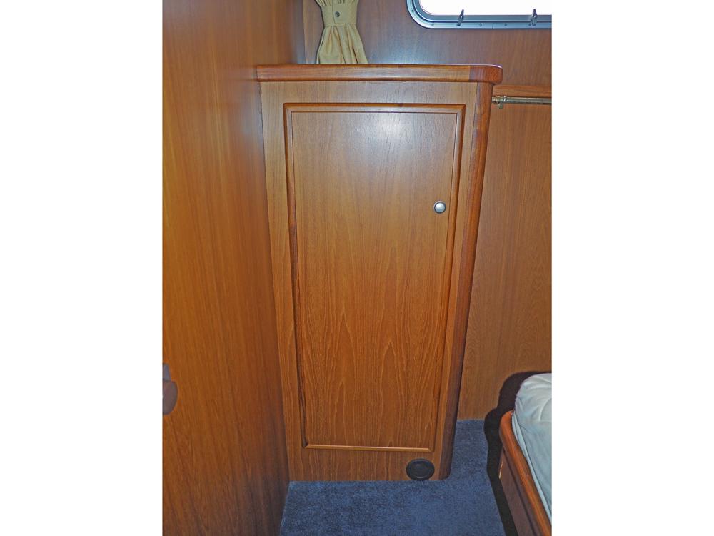 Aft cabin, Accommodation